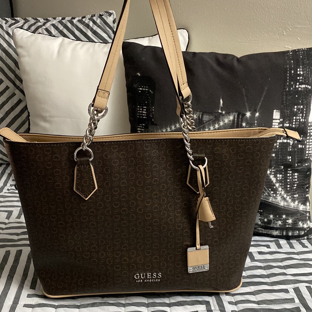 Guess Los Angeles Tote Bag